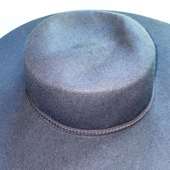 Universal Thread Grey Wool Hat - Picture 5 of 5